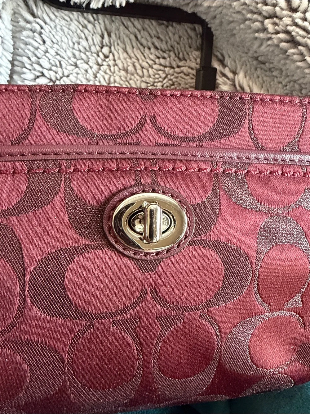 Coach Signature Turnlock Wristlet - Wine